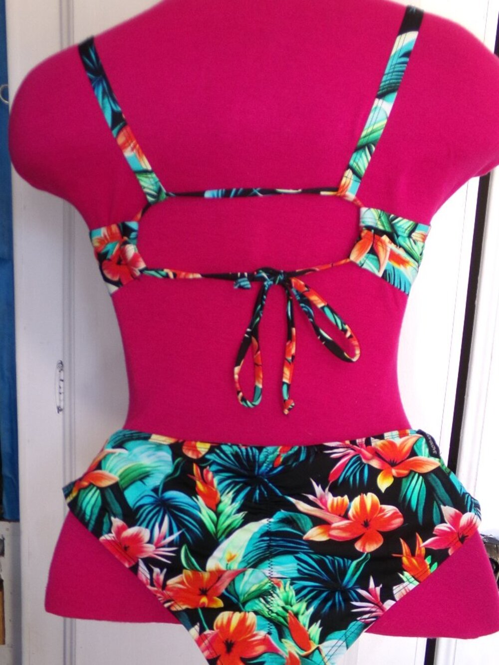 Body Glove Tropical Print Bikini Sz L - Picture 4 of 7